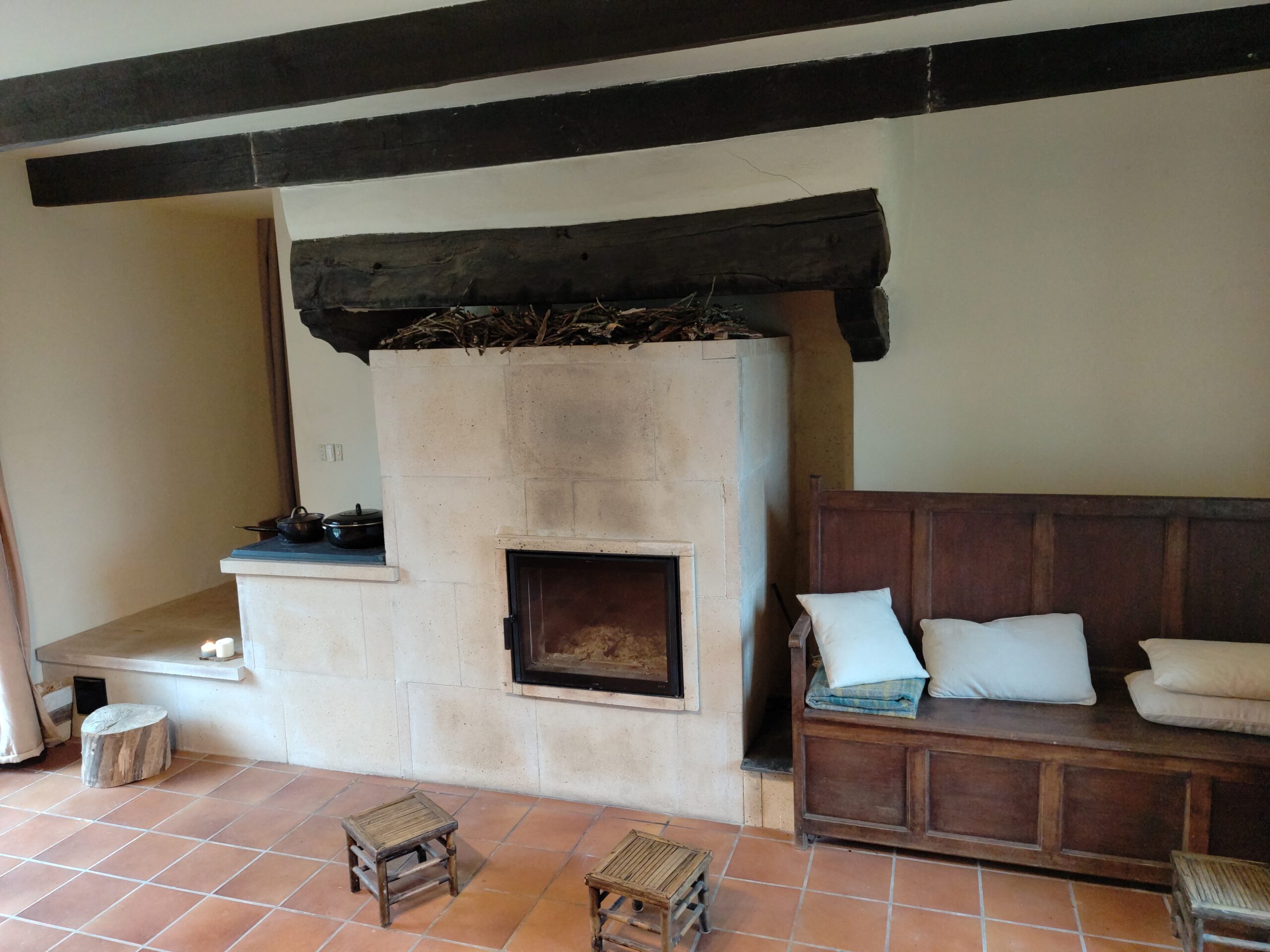 [29] Yoga près du poêle